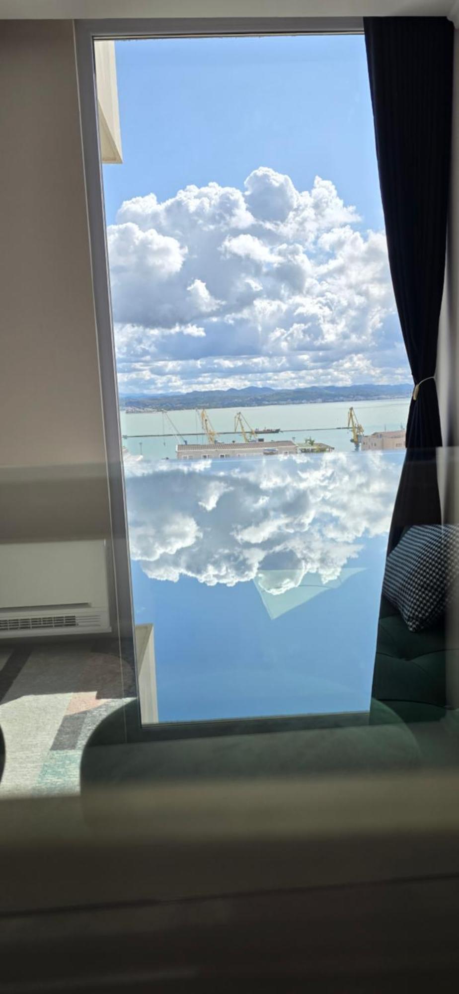 02,sea View Apartment